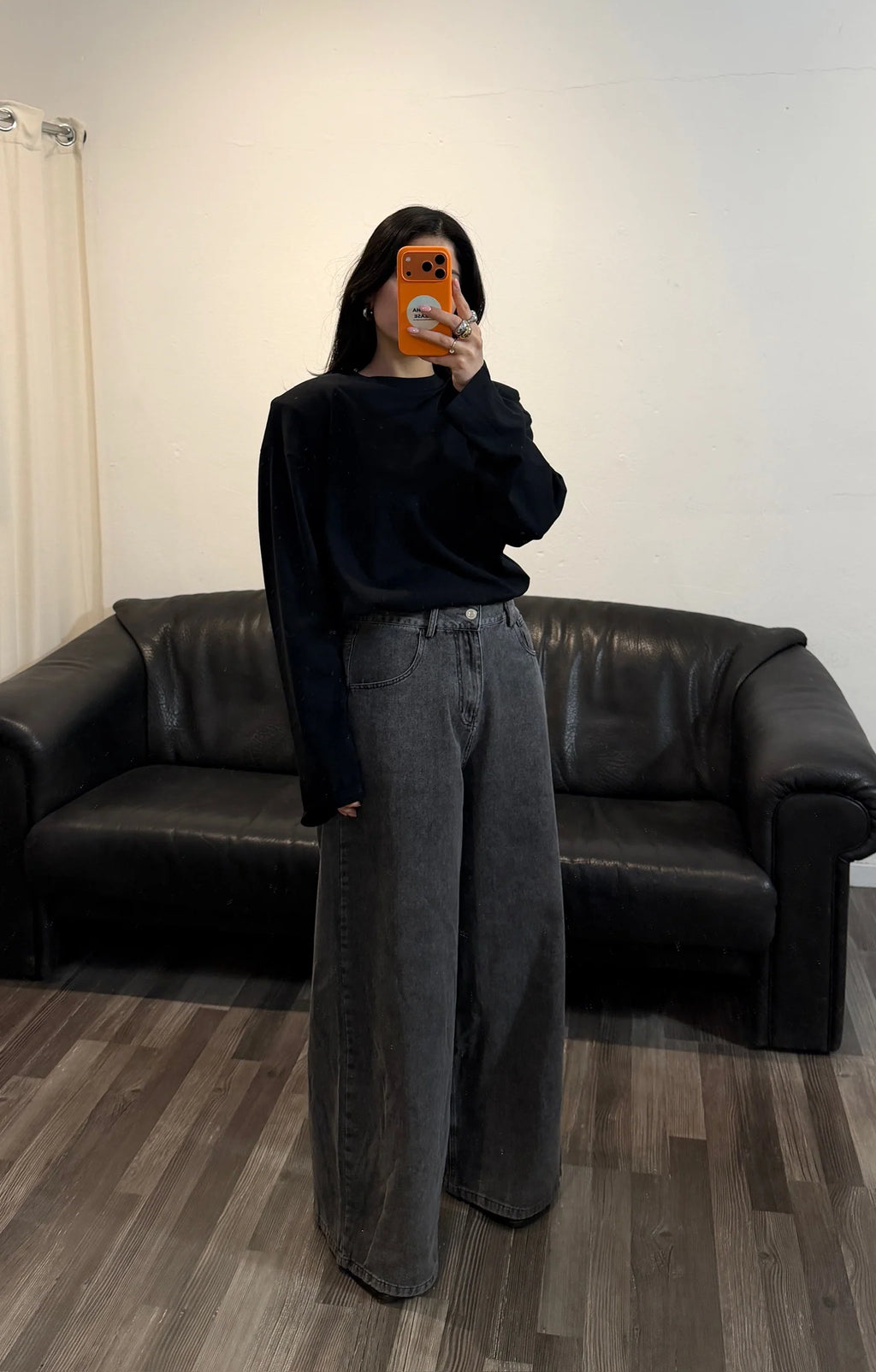 Wide-Leg Jeans